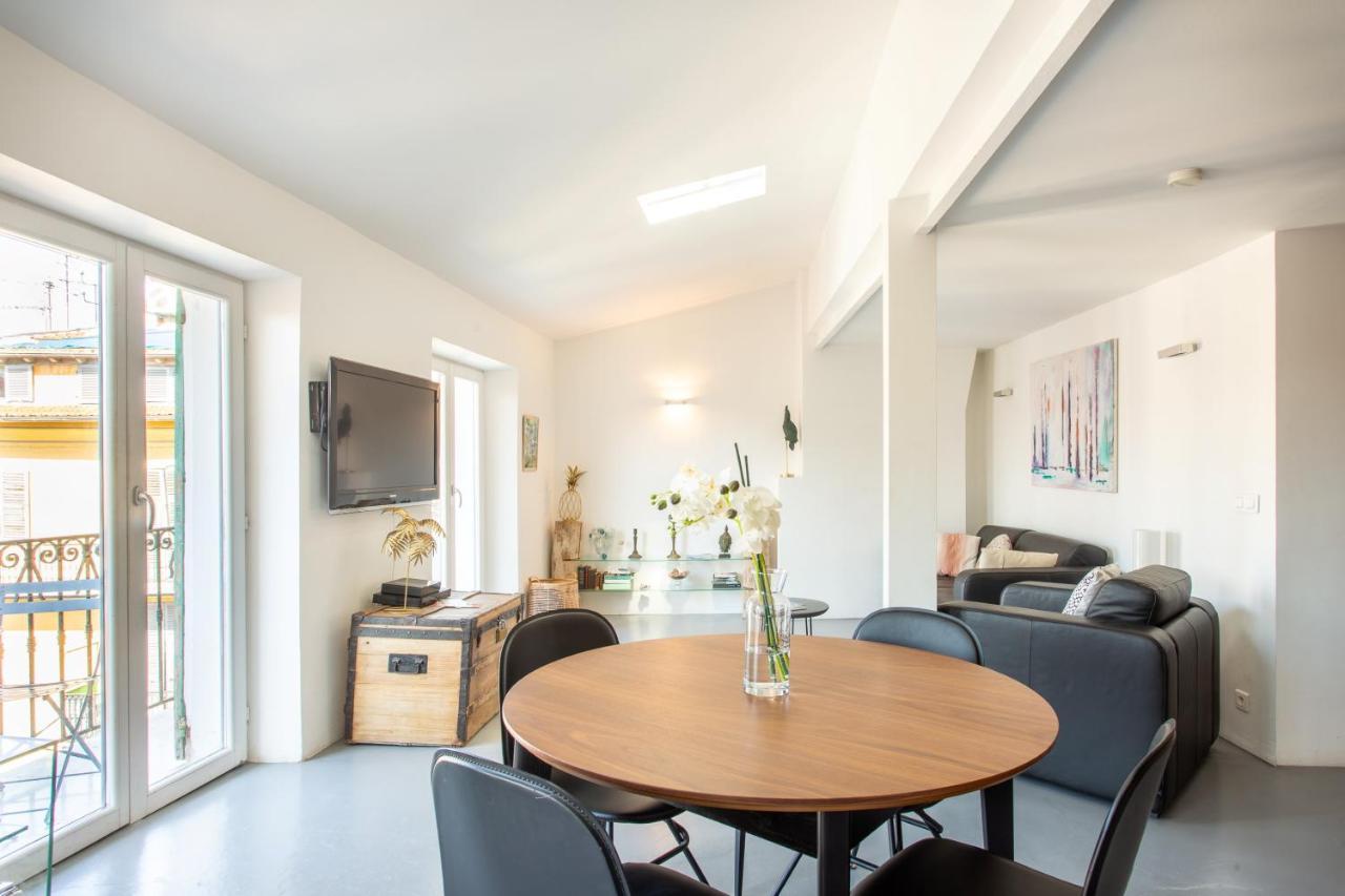 Ross 5- F2, Lumineux, Balcon, Loft, Clim, Vieux-Nice Exteriér fotografie