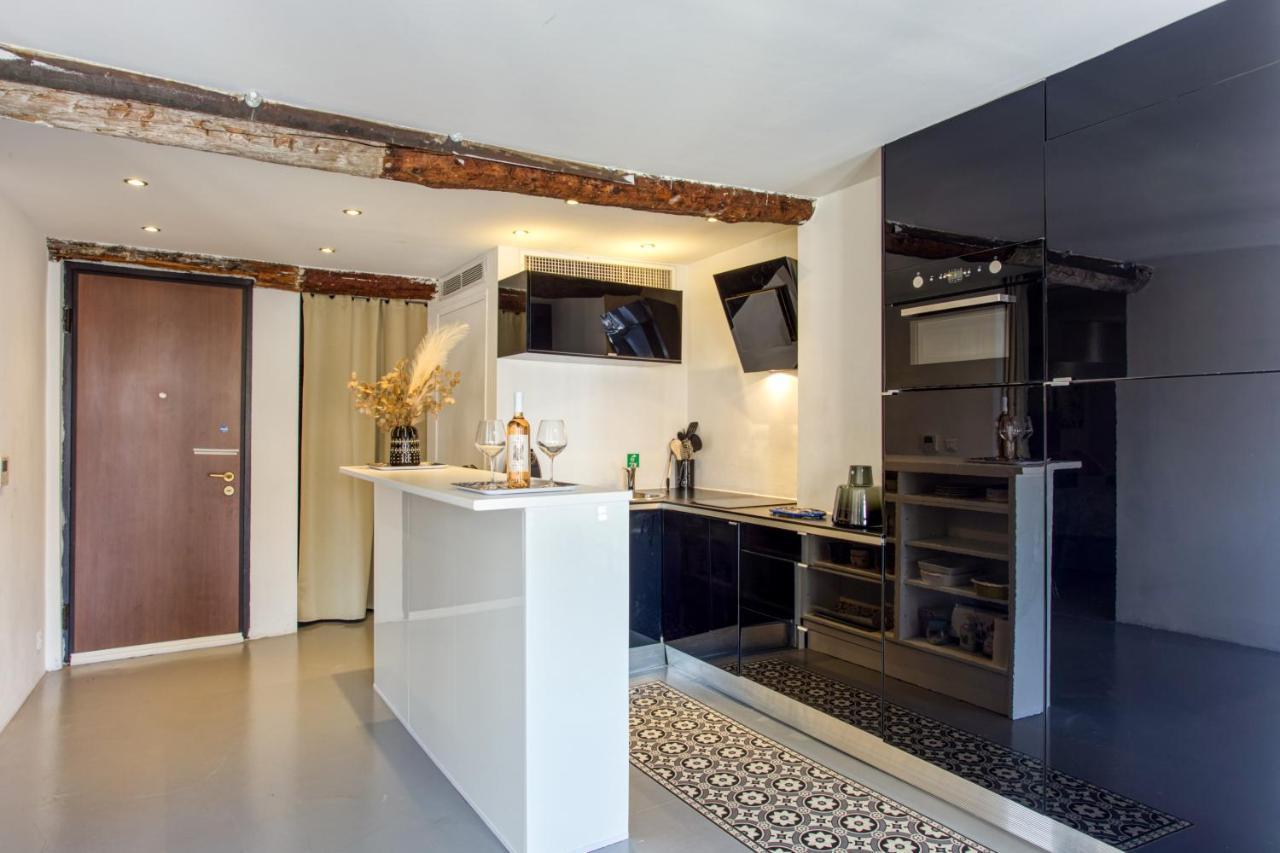 Ross 5- F2, Lumineux, Balcon, Loft, Clim, Vieux-Nice Exteriér fotografie