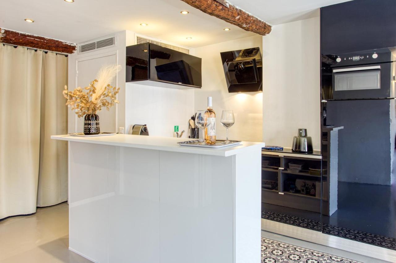 Ross 5- F2, Lumineux, Balcon, Loft, Clim, Vieux-Nice Exteriér fotografie