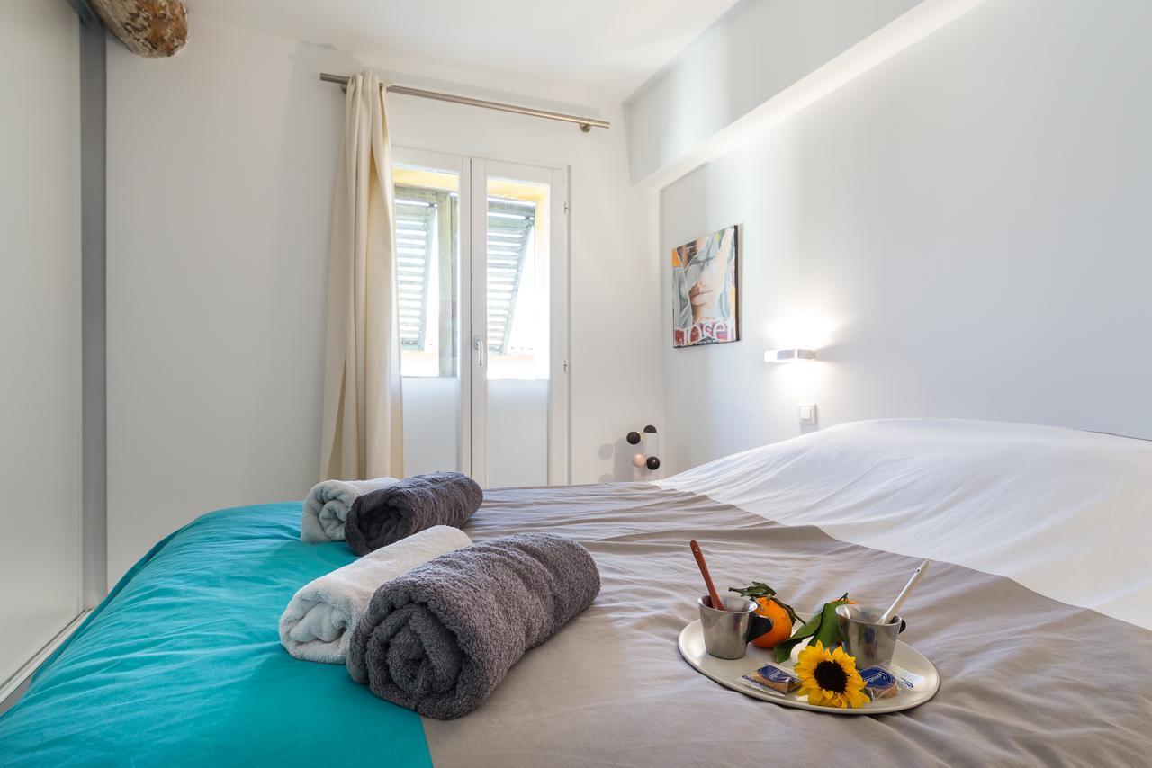 Ross 5- F2, Lumineux, Balcon, Loft, Clim, Vieux-Nice Exteriér fotografie